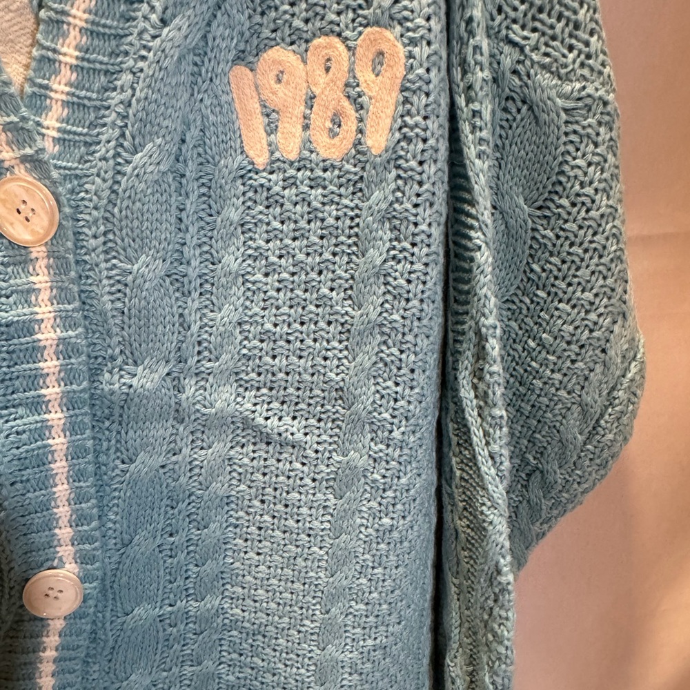 Authentic Taylor Swift, 1989 cardigan still in the bag with the confetti XL/XXL